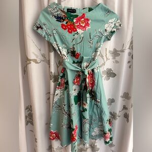 Floral Tie-Waist Mint Green Rockabilly Dress with pockets!